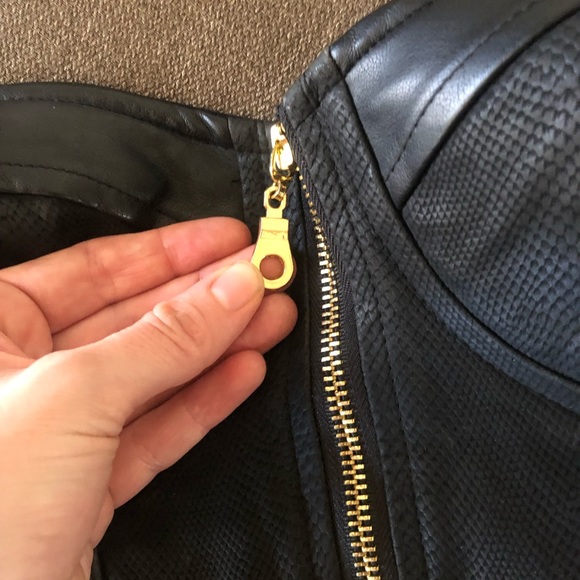 Leather top - Picture 2 of 3